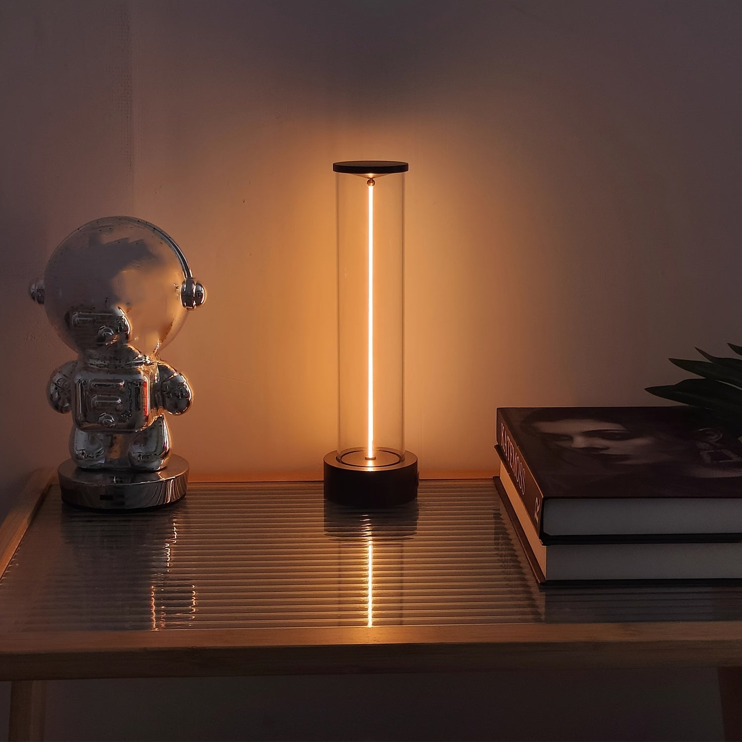 Minimalist Rechargeable Lamp